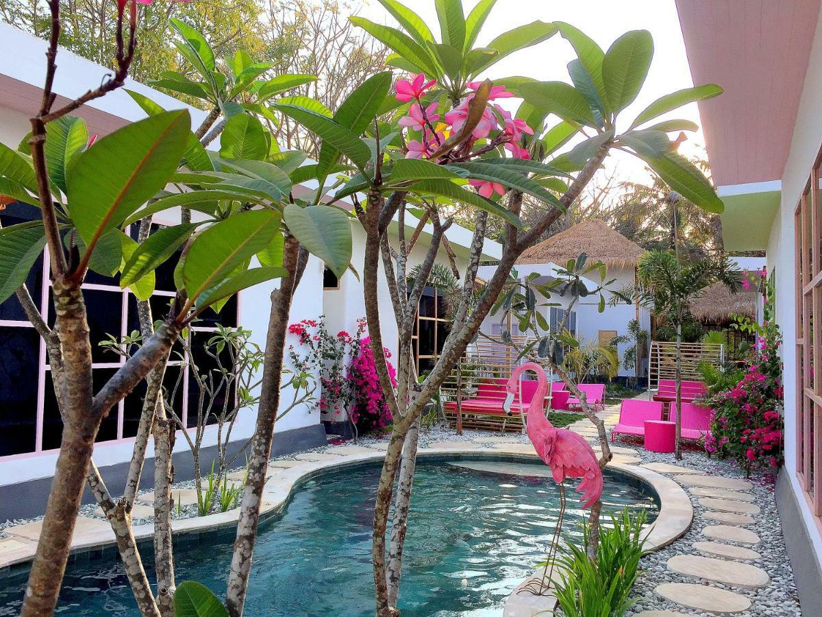 吉利特拉旺安 Flamingo酒店 外观 照片